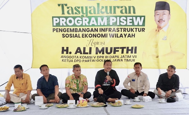 Perjuangkan Aspirasi Petani, Ali Mufthi Salurkan Bantuan Alsintan dan Program Irigasi di Ponorogo