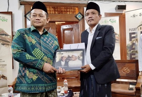 Hadiri Halaqah di Tambakberas Jombang, Sarmuji Ajak Warga NU Kembali Menghayati Nilai-Nilai Qanun Asasi