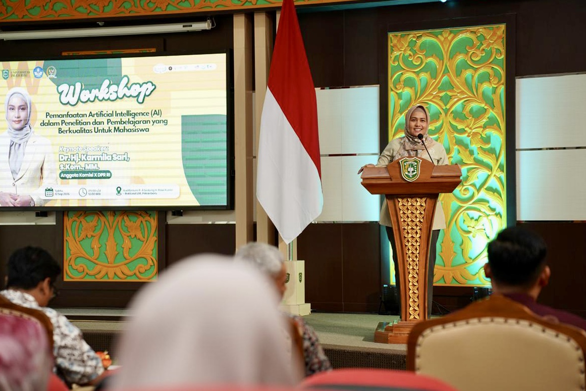 Jadi Keynote Speaker Workshop UIR, Karmila Sari Bicara Masa Depan Riset di Era AI