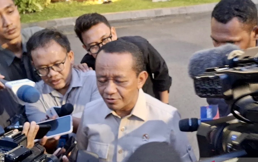 Prabowo-Bahlil Bahas Listrik Desa dan Perkembangan Pabrik Baterai Kendaraan Listrik