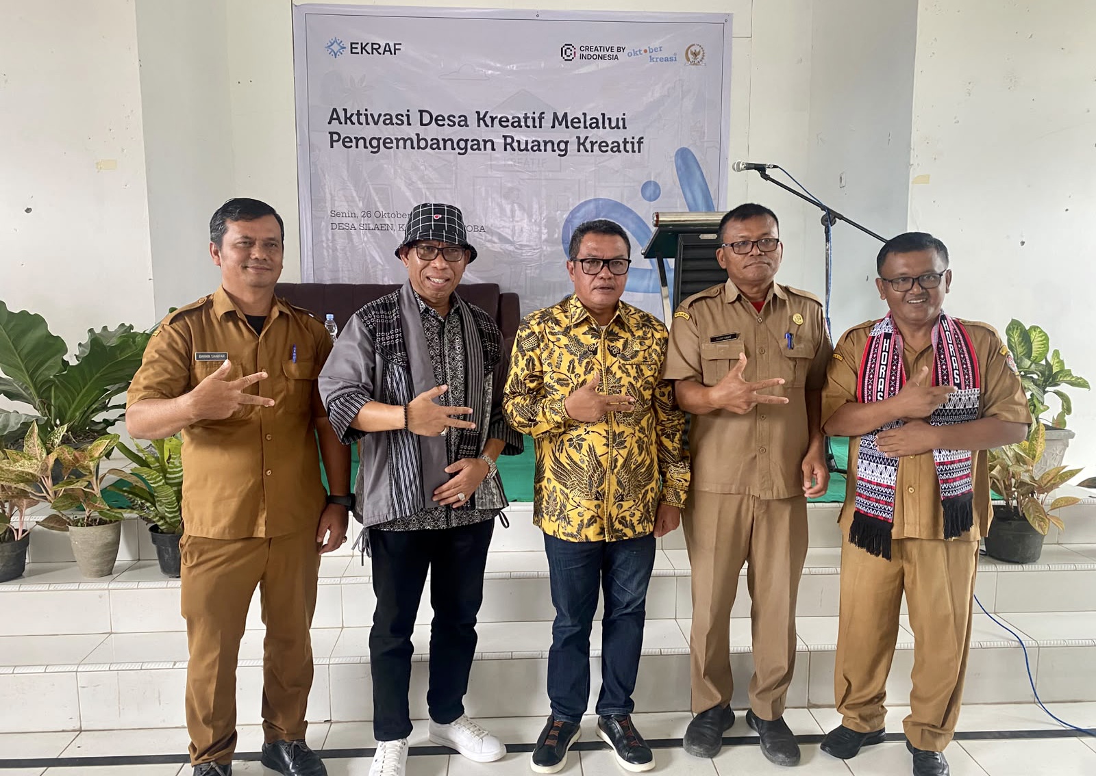 Angkat Potensi Ulos, Lamhot Sinaga Dorong Ekonomi Kreatif Masyarakat Toba